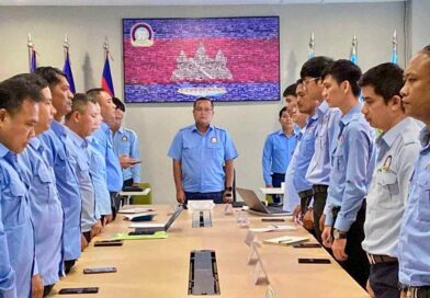 យេីងតែងតែជួបជំជជែកការងាររបស់យេីងជាប្រចាំ យេីងតែងតែជួបជំជជែកការងាររបស់យេីងជាប្រចាំ