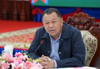 ឯកឧត្តម​ តឹករ៉េត សំរេច​ រដ្ឋ​លេខាធិការ​ប្រចាំការ​ក្រសួង​រៀប​ចំ​ដែនដី​នគរ​រូប​នីយកម្ម​ និងសំណង់​ បានអញ្ជើញដឹកនាំកិច្ចប្រជុំជំរុញការងារចុះបញ្ជីដីបង្ហើយក្នុងភូមិសាស្ត្រខេត្តកំពង់ធំ និងខេត្តសៀមរាប