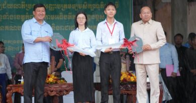 អបអសាទរ ពិធីសំណេះសំណាលជាមួយសិស្សជ័យលាភីប្រឡងសញ្ញាបត្រមធ្យមសិក្សាទុតិយភូមិ សម្រាប់ឆ្នាំសិក្សា២០២៥-២០២៦ ទូទាំងខេត្តកំពត